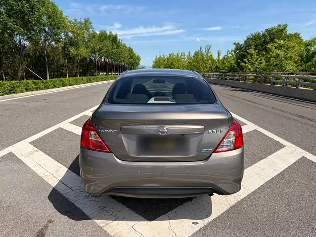 Nissan Sunny 2019 2015 1.5XE CVT Comfort