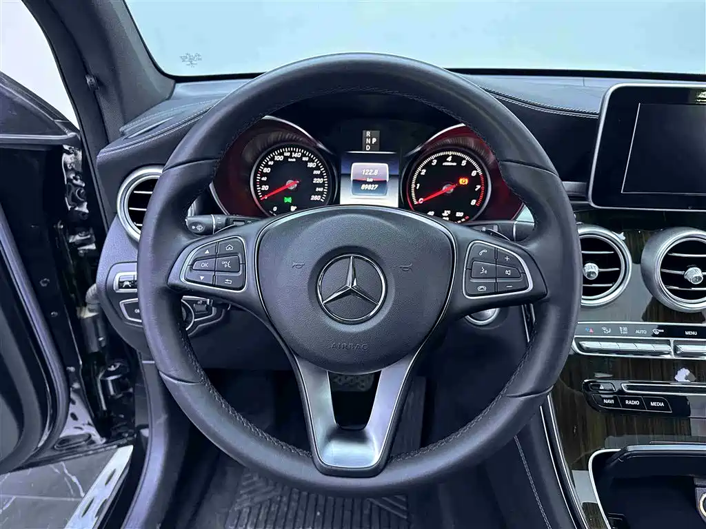 Mercedes-Benz GLC 2016 GLC 260 4MATIC Luxury фото 15