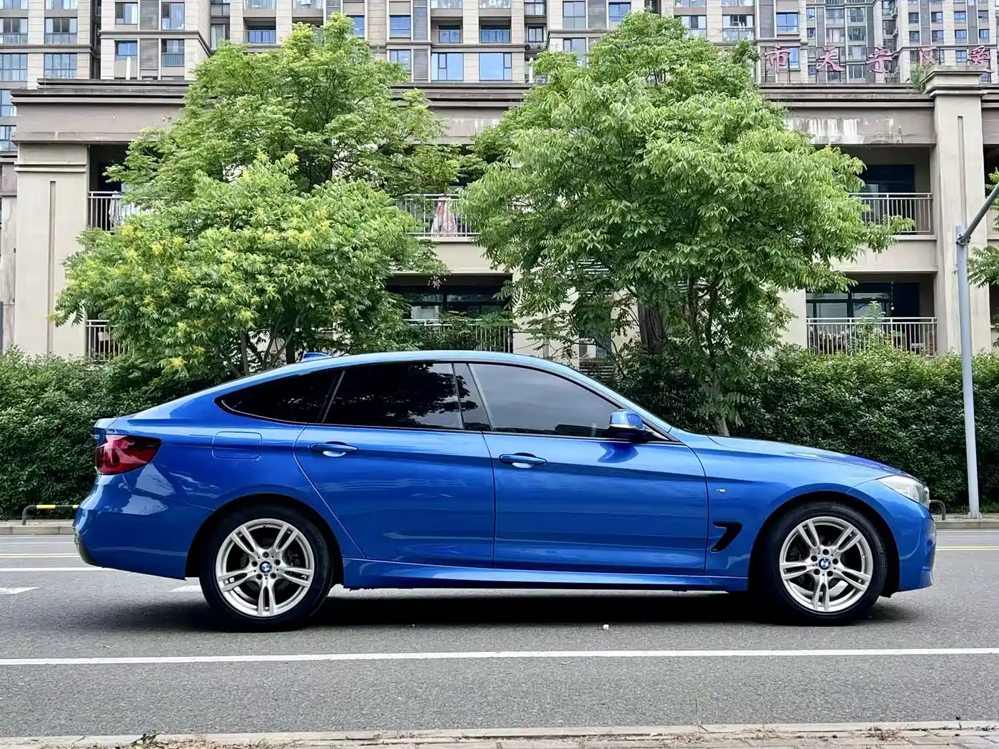 BMW 3 Series GT 2019 320i M Sport Package фото 15