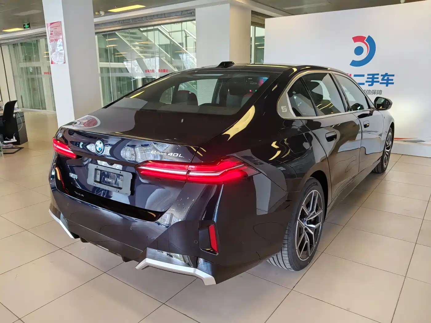 BMW i5 2025 eDrive 40L M Sport Package фото 29