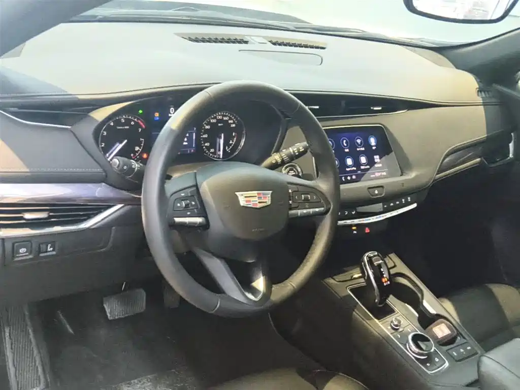 Cadillac XT4 2020 Facelift 28T 2WD Tech фото 10