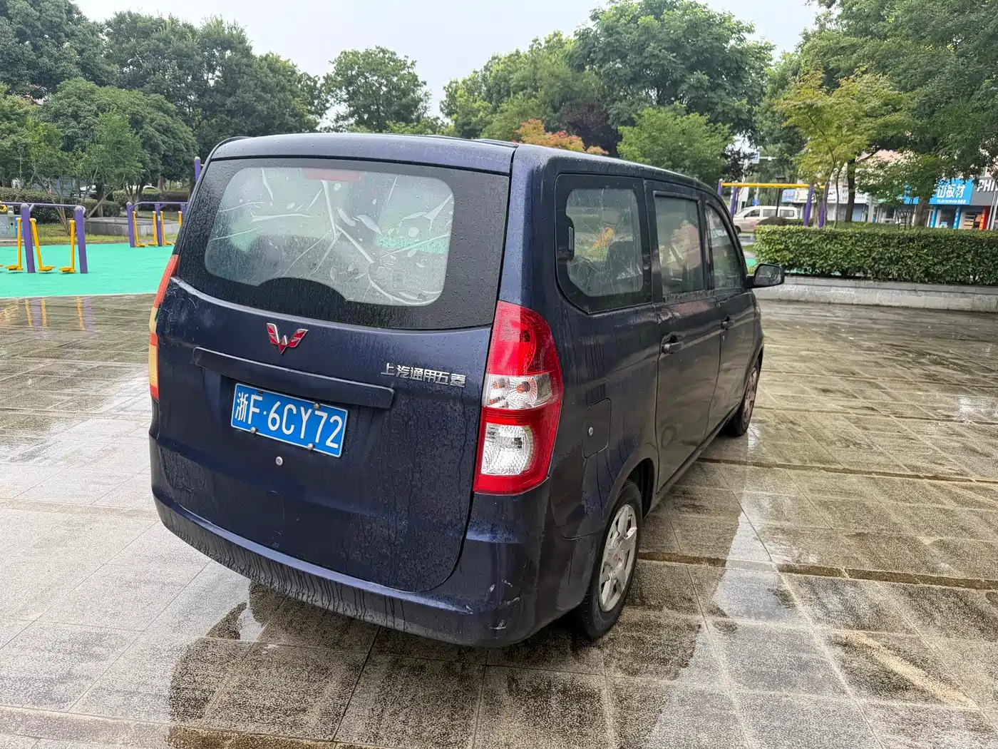 Wuling Motors Wuling Hongguang 2014 2013 1.5L Basic