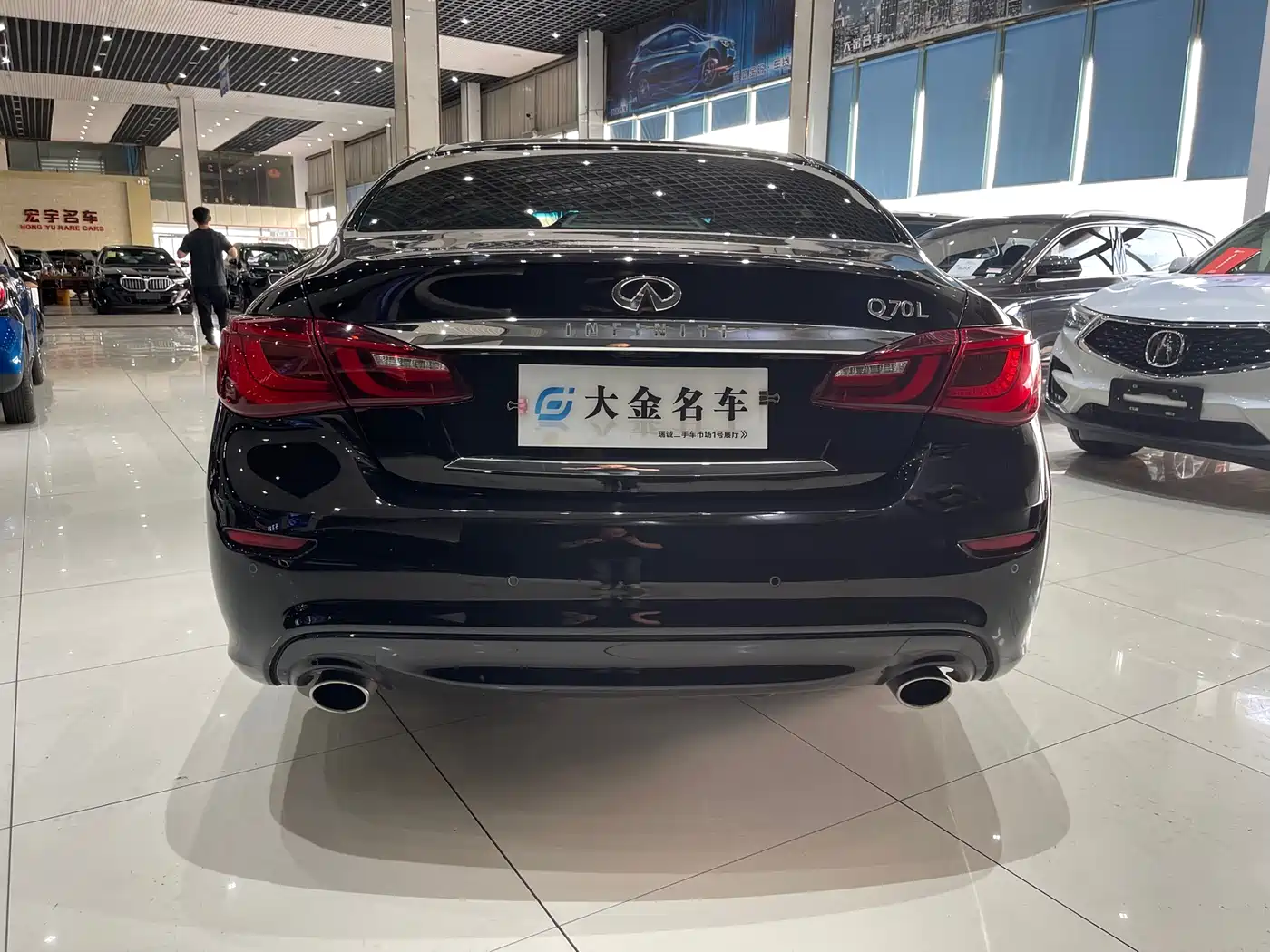 Infiniti Q70 2017 Q70L 2.5L Enjoyment Edition фото 12