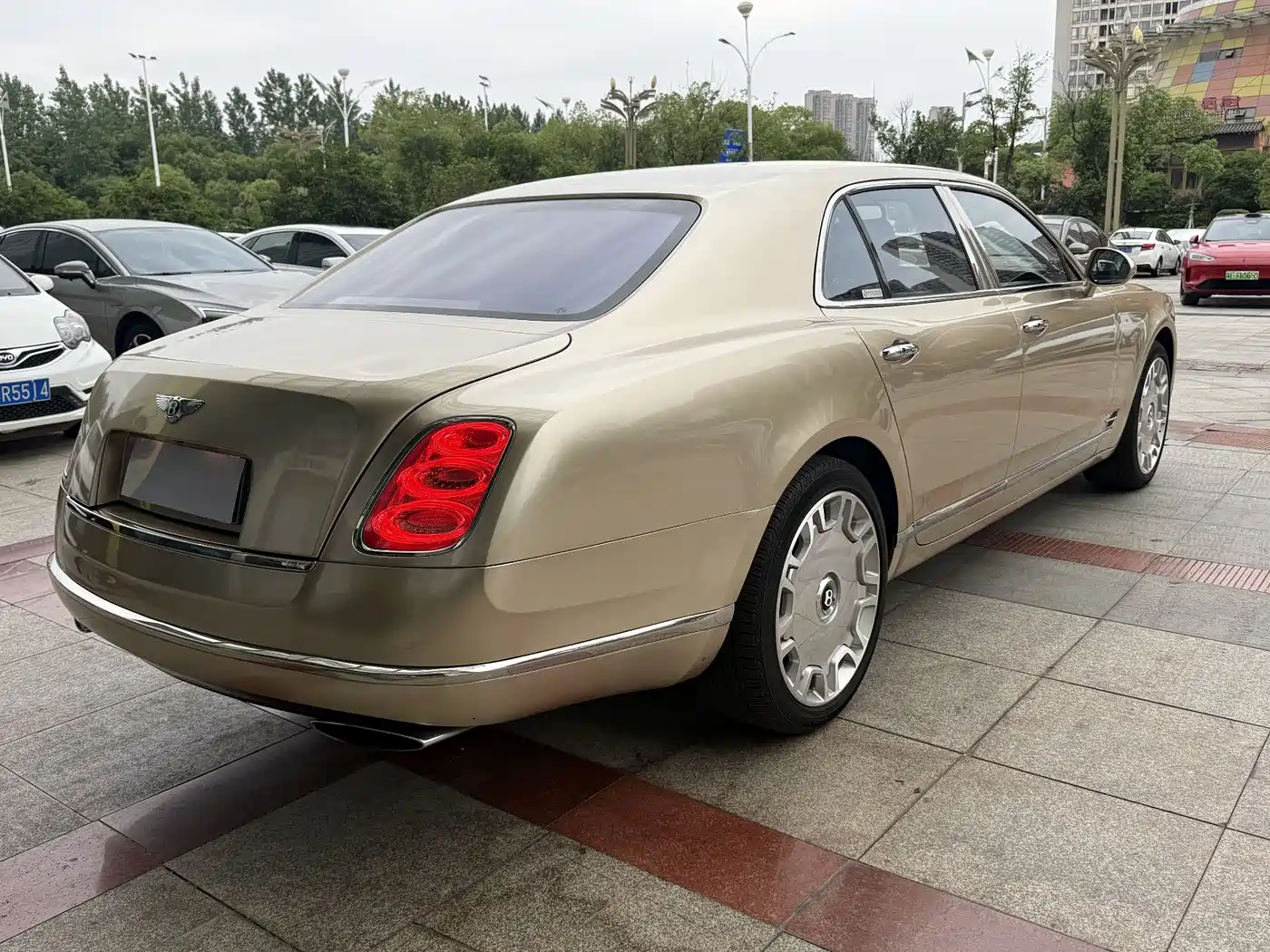 Bentley Mulsanne 2012 Model 6.8T Diamond Jubilee фото 6