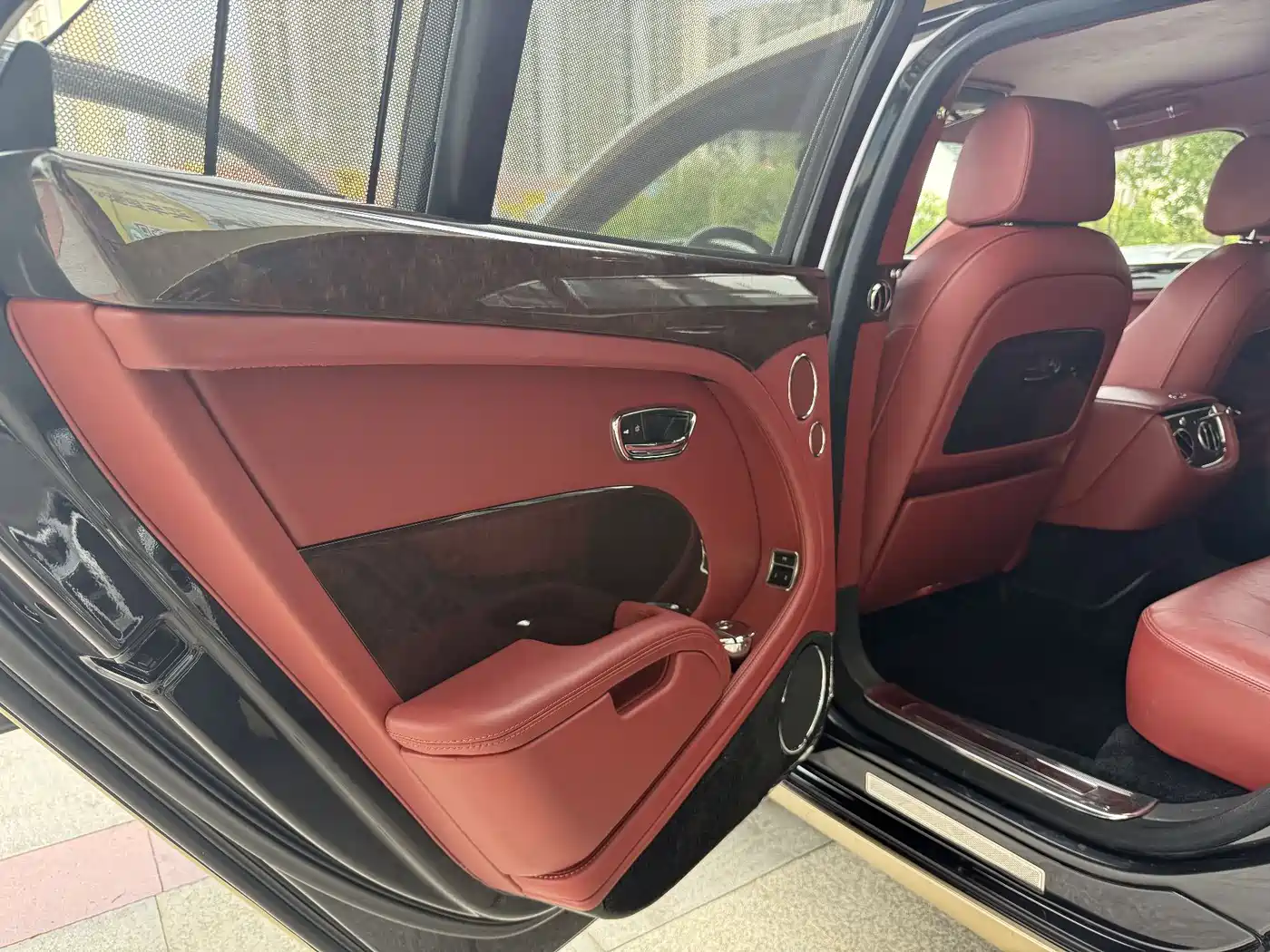 Bentley Mulsanne 2012 Model 6.8T Diamond Jubilee фото 16