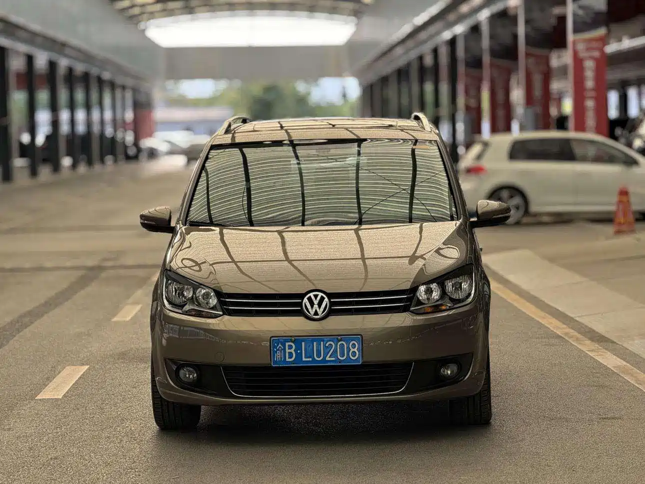 Фото 8 - Volkswagen Touran