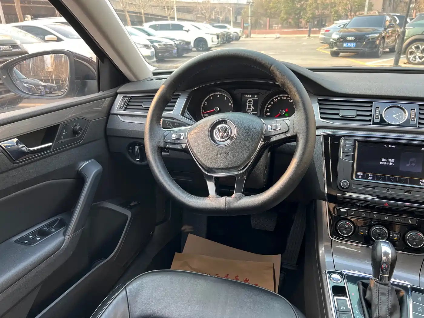 Volkswagen Passat 2017 330TSI DSG Prestige фото 16