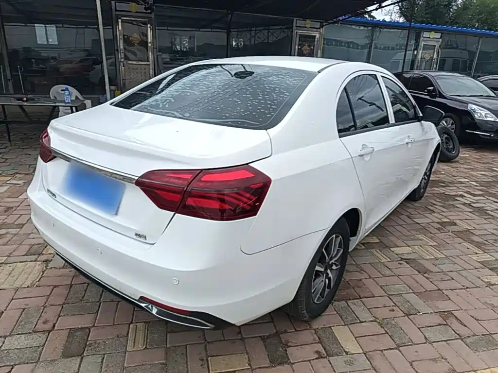 Photo 7 - Geely Emgrand