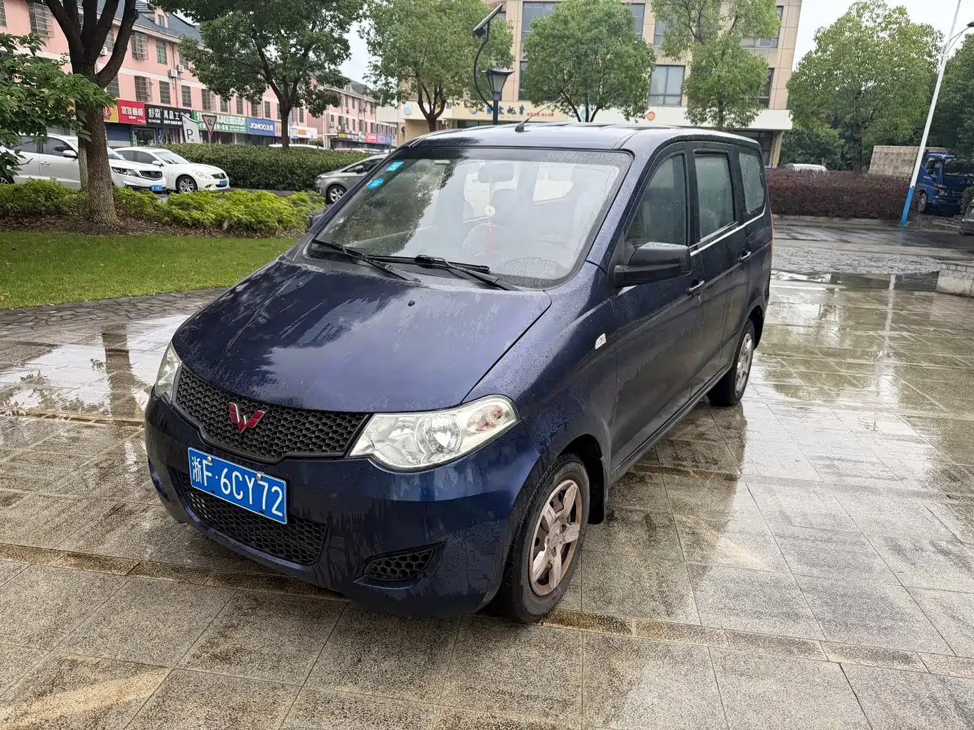 Wuling Motors Wuling Hongguang 2014 2013 1.5L Basic