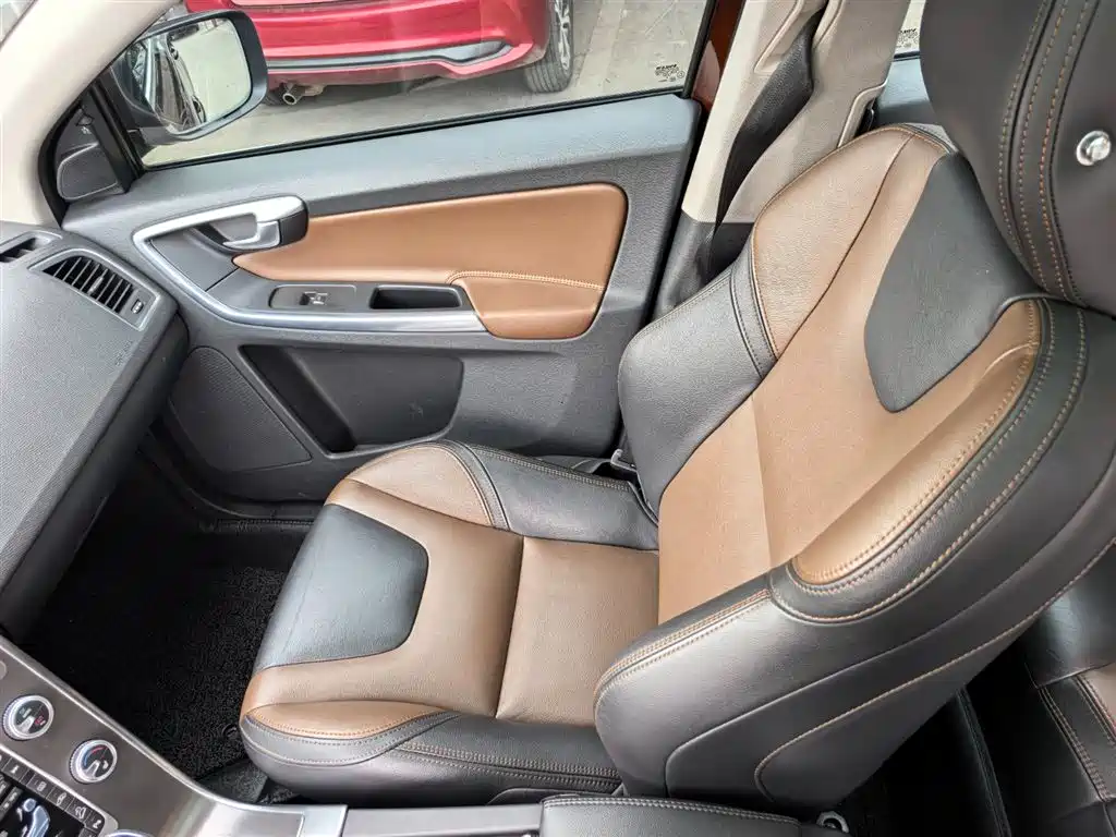 Photo 14 - Volvo XC60