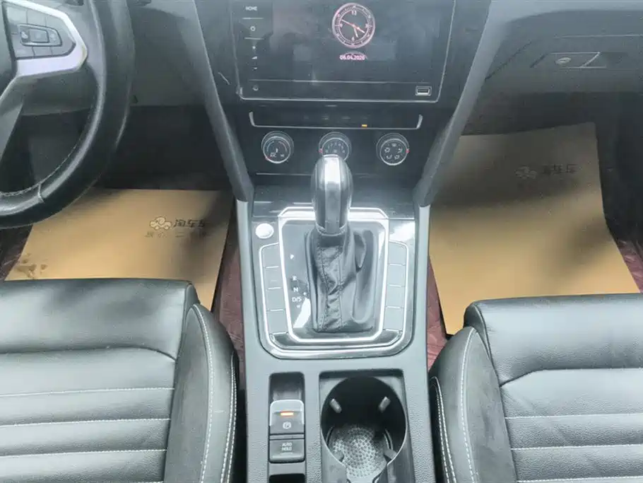 Volkswagen Magotan 2020 280TSI DSG Comfort фото 16