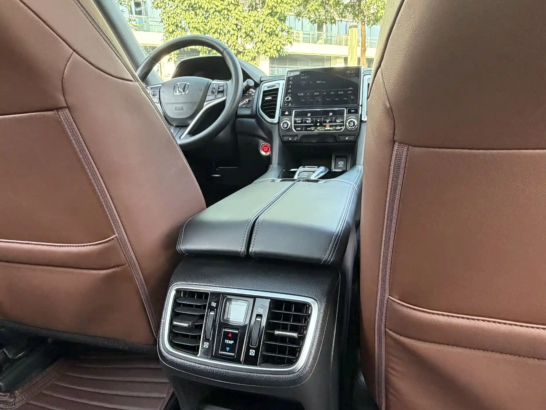 Фото 16 - Honda UR-V