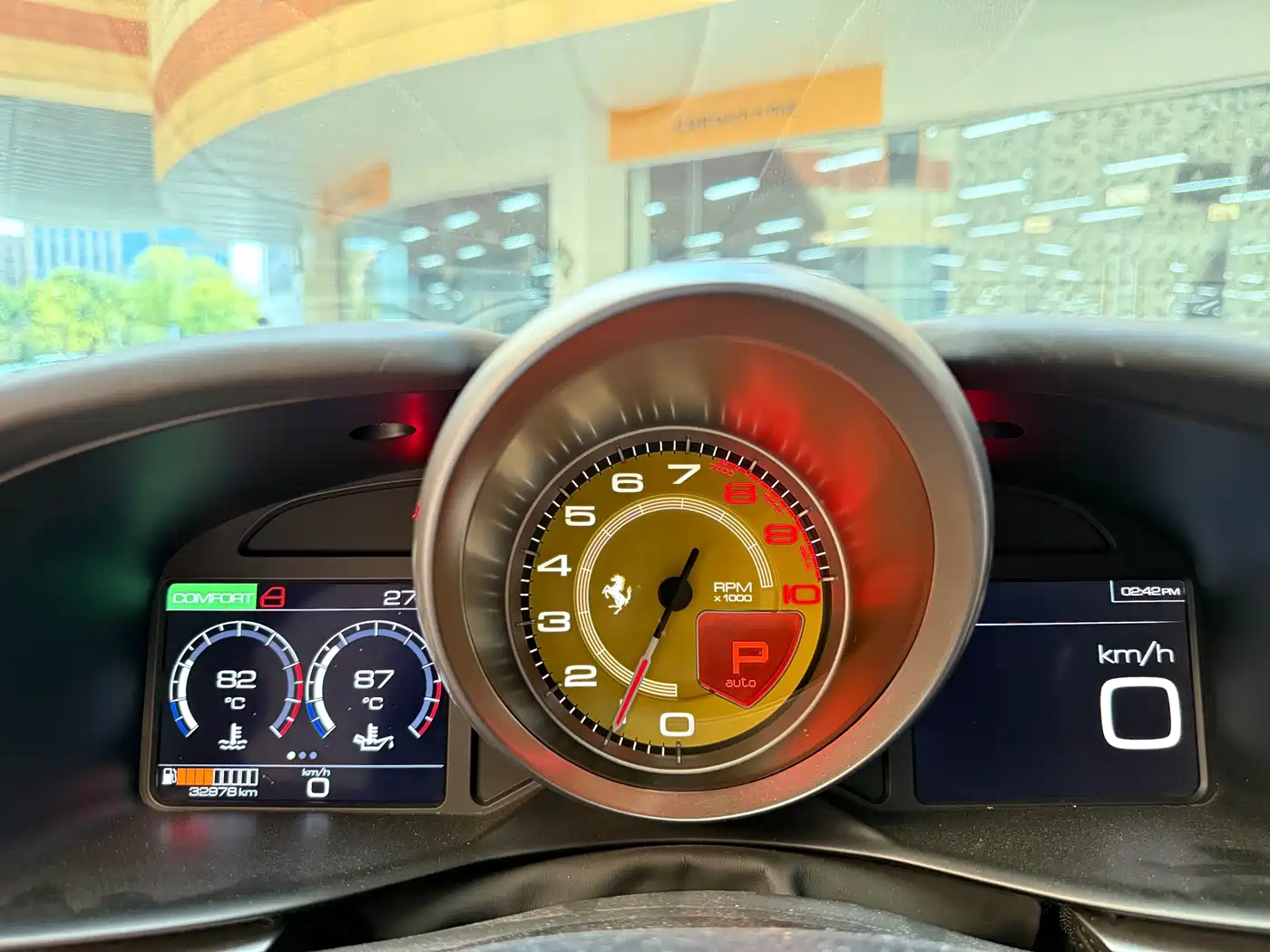 Ferrari GTC4Lusso 2018 2017 3.9T V8