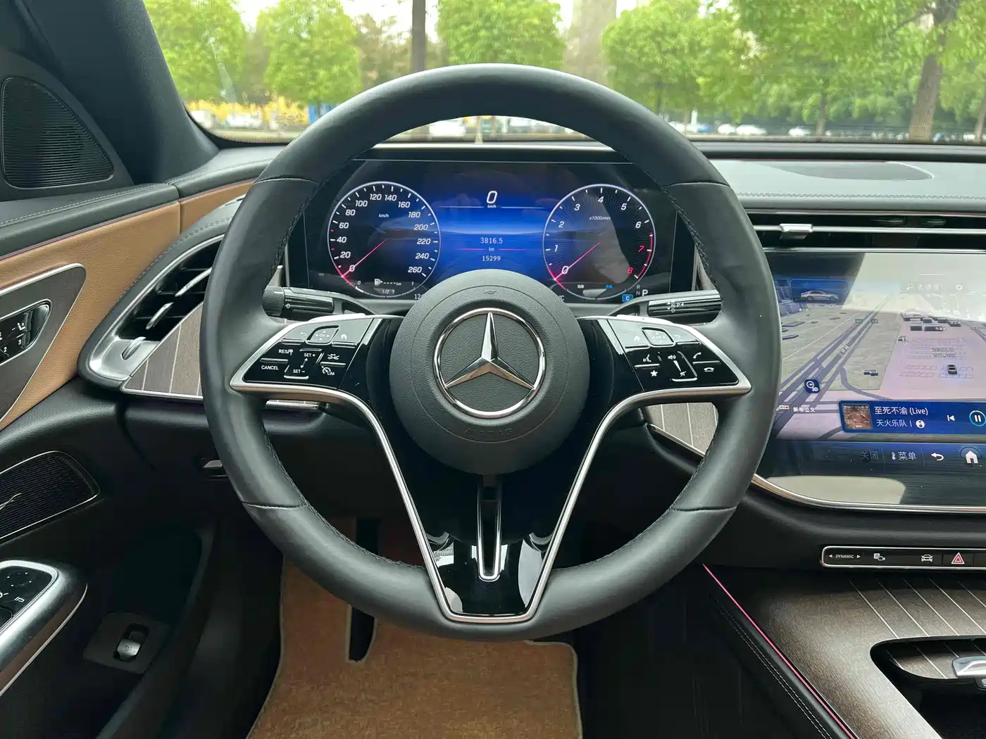 Mercedes-Benz E-Class 2024 Model E 300 L Luxury фото 7