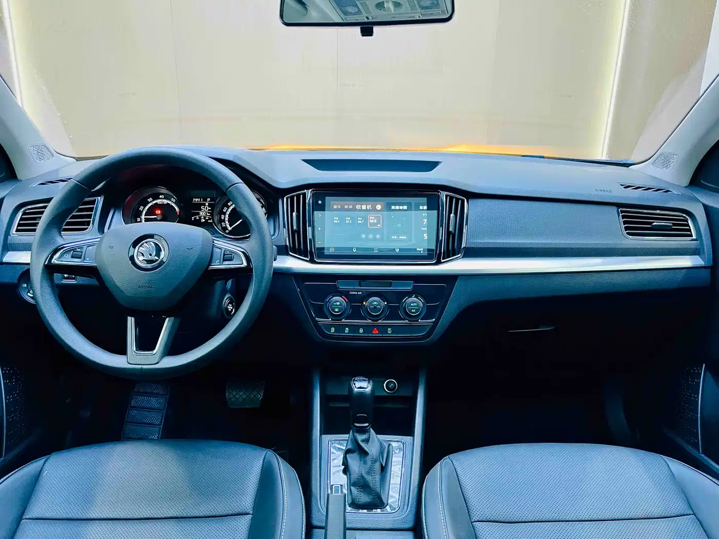Škoda Kamiq 2023 Facelift 1.5L Auto Comfort Edition фото 9