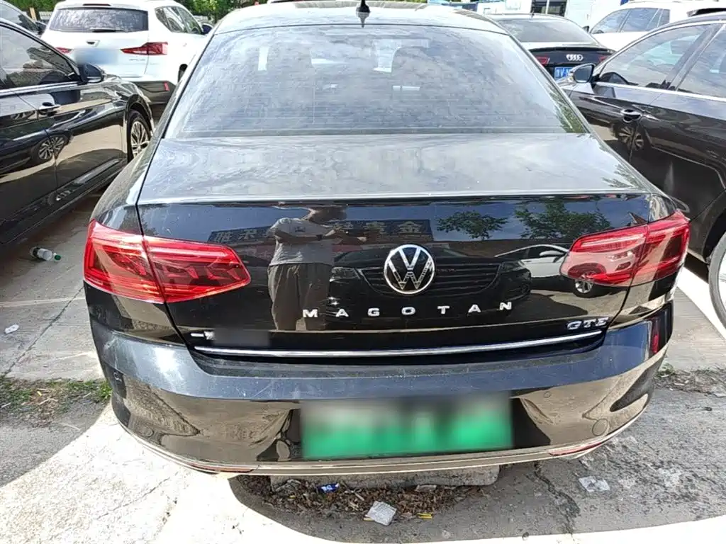 VOLKSWAGEN MAGOTAN GTE PLUG-IN HYBRID