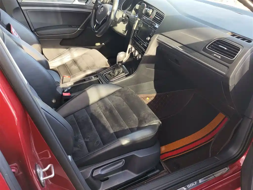 Volkswagen Golf 2018 230TSI Automatic Luxury фото 12