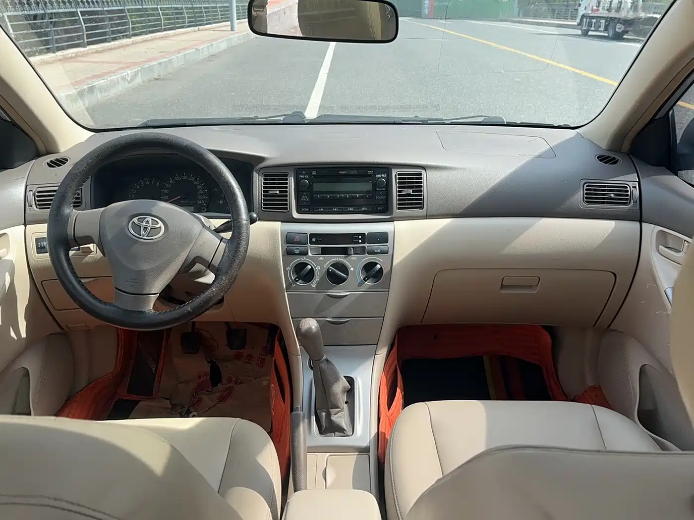 Toyota Corolla 2011 1.6L Manual Luxury Edition фото 15