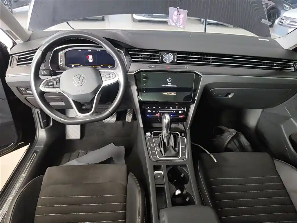 Volkswagen Magotan 2020 330TSI DSG Luxury фото 10