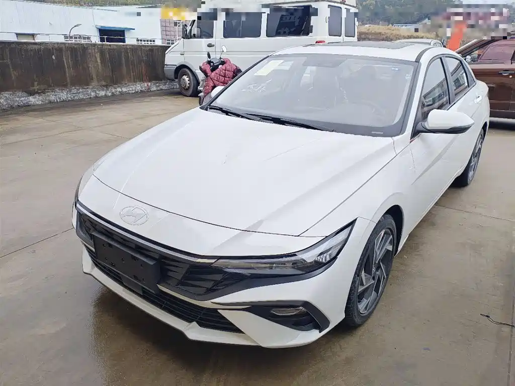 MODERN ELANTRA