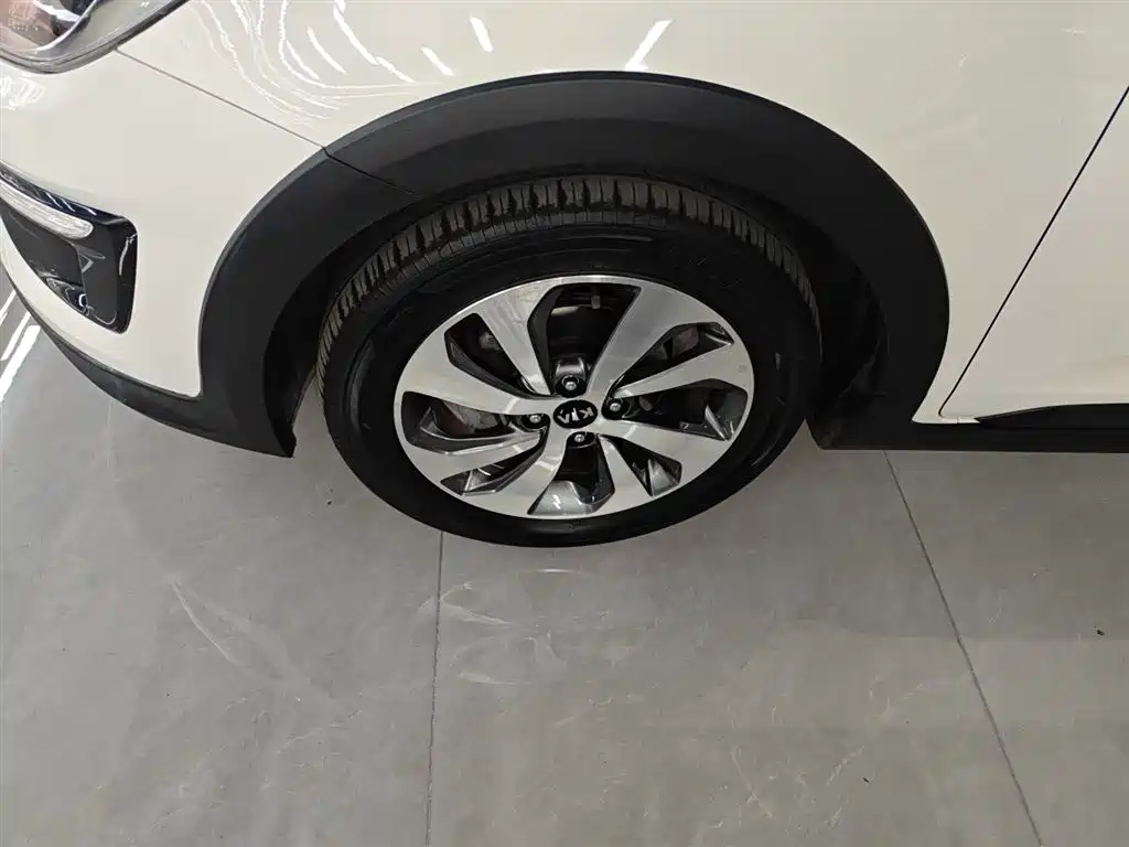 Kia KX CROSS 2019 1.6L Automatic Smart Sunroof Edition China VI фото 25