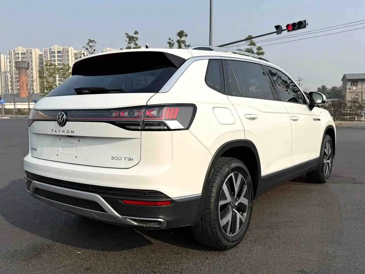 Volkswagen Tayron 2024 300TSI 2WD Luxury Plus Advanced фото 16