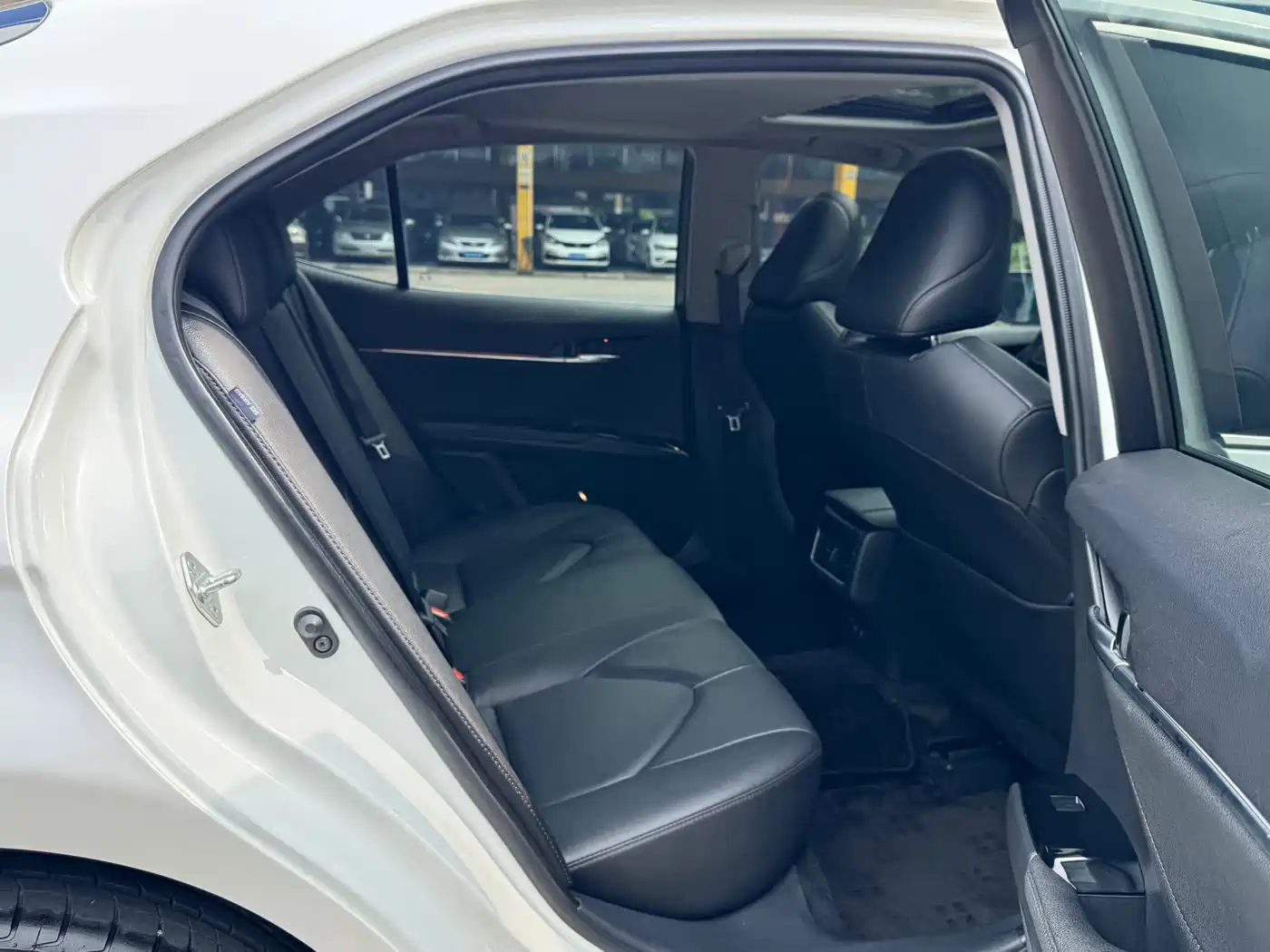 Toyota Camry 2021 2.0G Luxury Edition фото 6