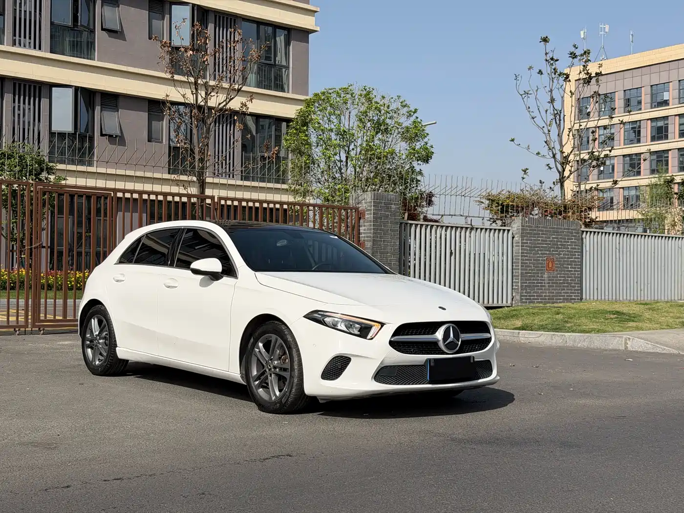 Mercedes-Benz A-Class (Import) 2019 A 200 Dynamic Version фото 3