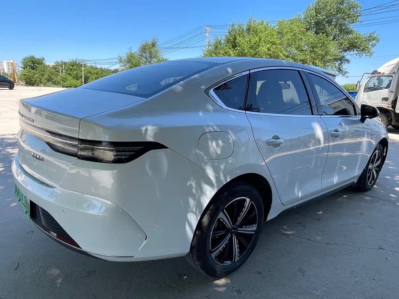 BYD Destroyer 05 2024 Glory Edition DM-i 120KM Luxury фото 4