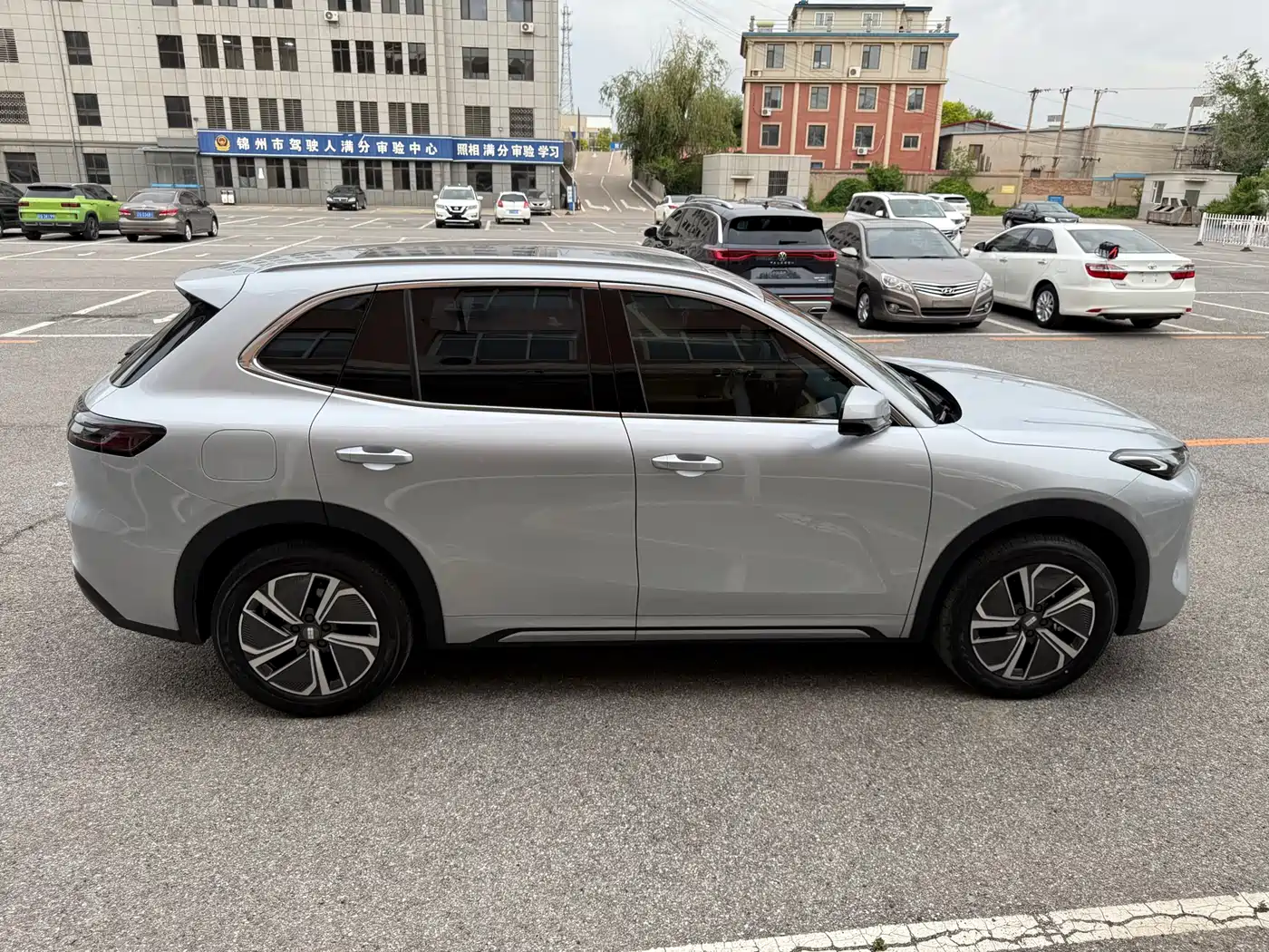 Geely Galaxy Galaxy Starship 7 EM-i 2025 Model 120km Explorer+ Edition фото 10