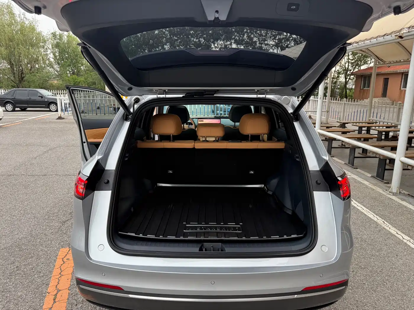 Geely Galaxy Galaxy Starship 7 EM-i 2025 Model 120km Explorer+ Edition фото 23