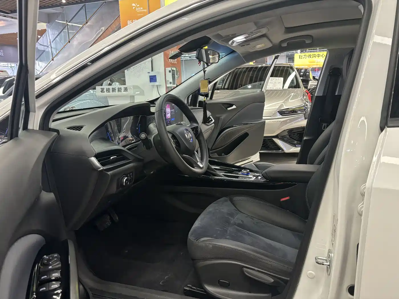 Buick Velite 6 2020 Plug-in Hybrid Connected Smart Edition фото 7
