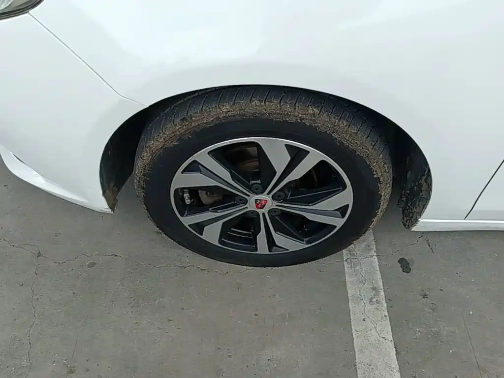 Roewe 360 2017 2017 1.5L Auto Luxury Edition