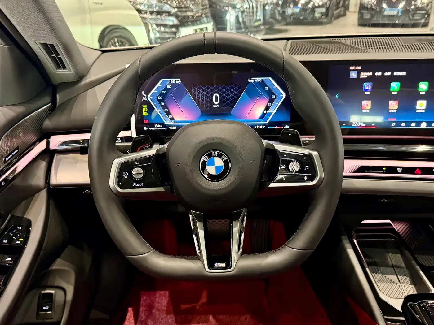 BMW 5 Series 2025 530Li Leading M Sport Package фото 11