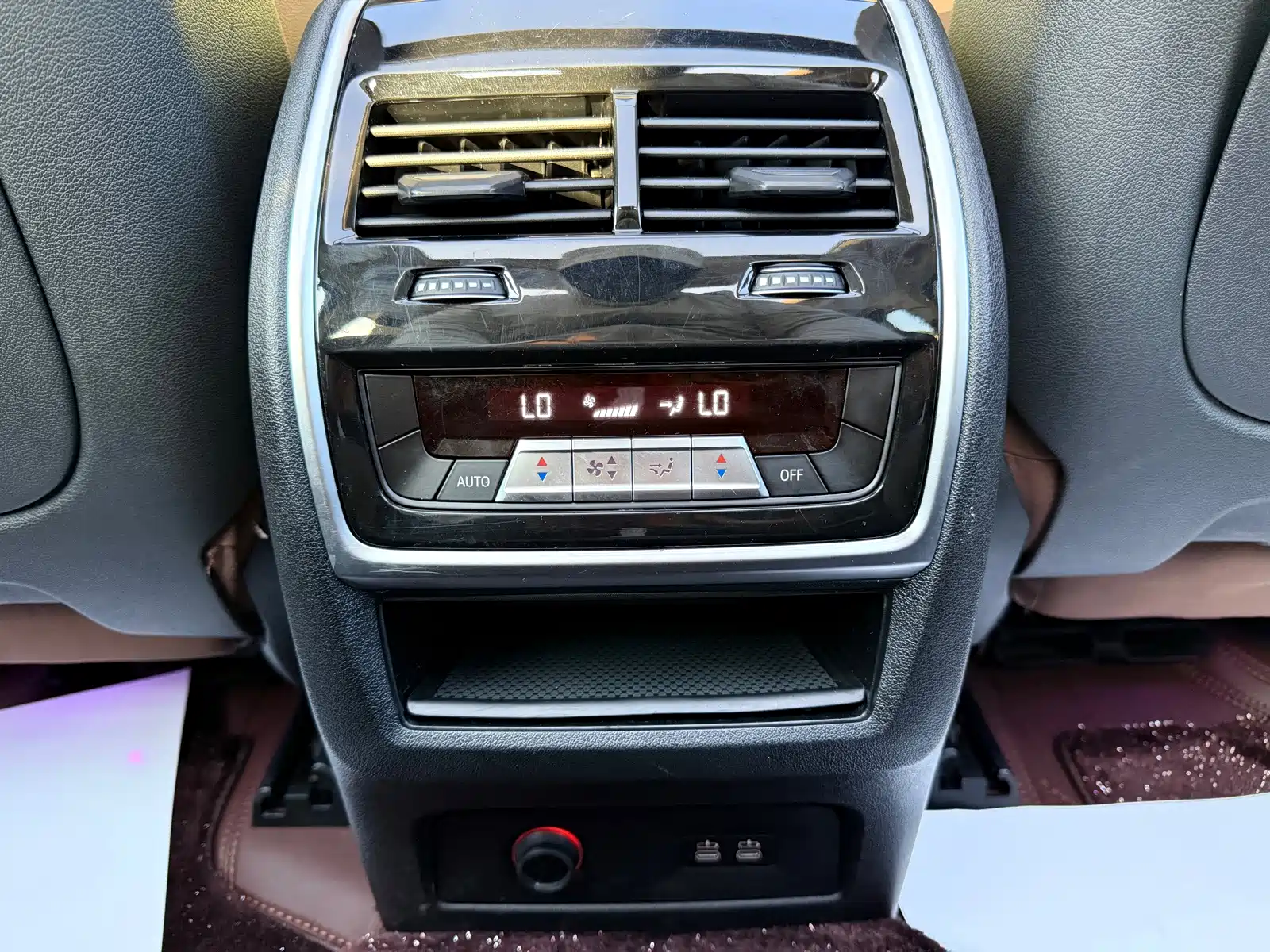Фото 25 - BMW X7