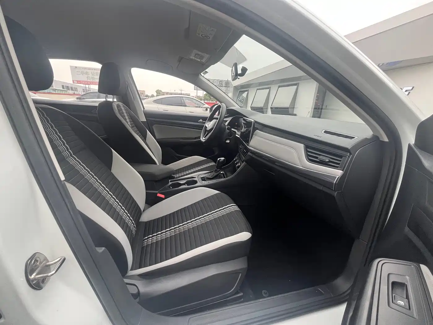 Volkswagen Bora 2023 200TSI DSG Comfort Edition фото 6