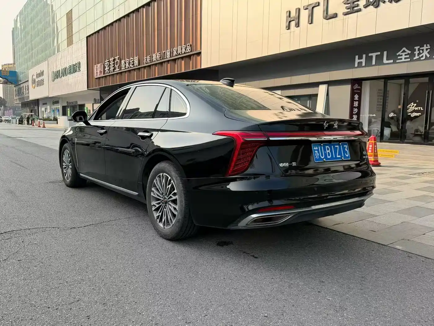 Hongqi H5 2024 1.5T DCT Smart Connect Flag Rhythm Edition фото 6