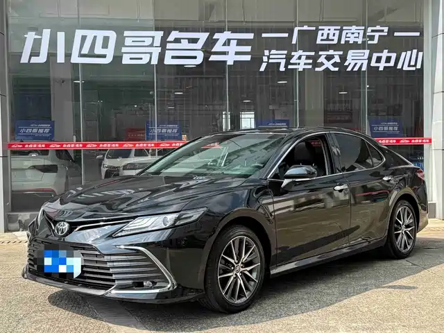 Toyota Camry 2.5G, Люкс