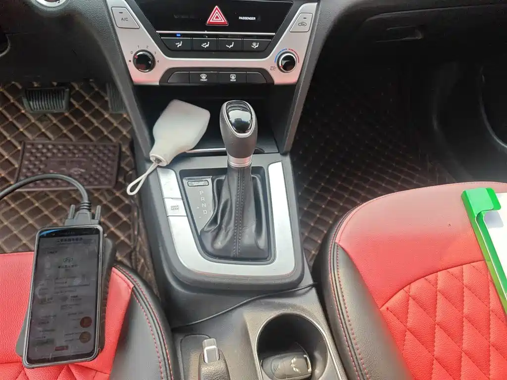 Hyundai Elantra 2016 1.6L Auto Smart·Youth Edition фото 10