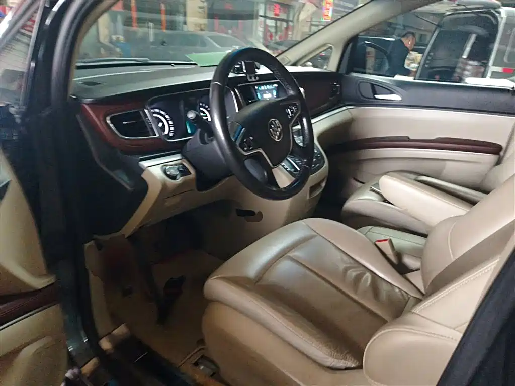 Buick GL8 2018 28T Luxury Model China VI фото 8