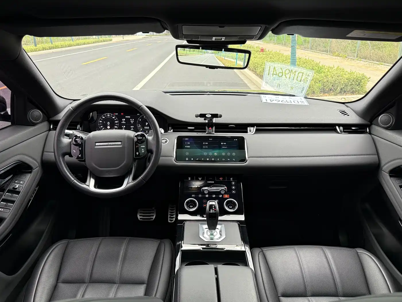 Land Rover Range Rover Evoque 2020 249PS R-DYNAMIC SE Sport Tech Edition фото 6