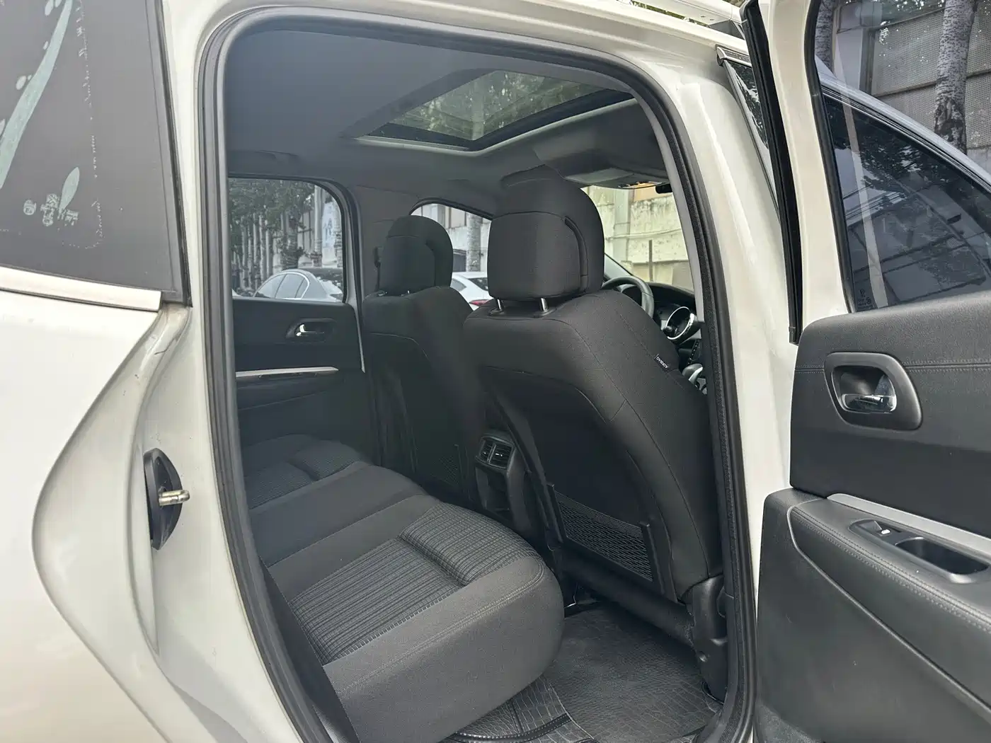 Peugeot 3008 2017 2016 1.6THP Automatic Standard Edition