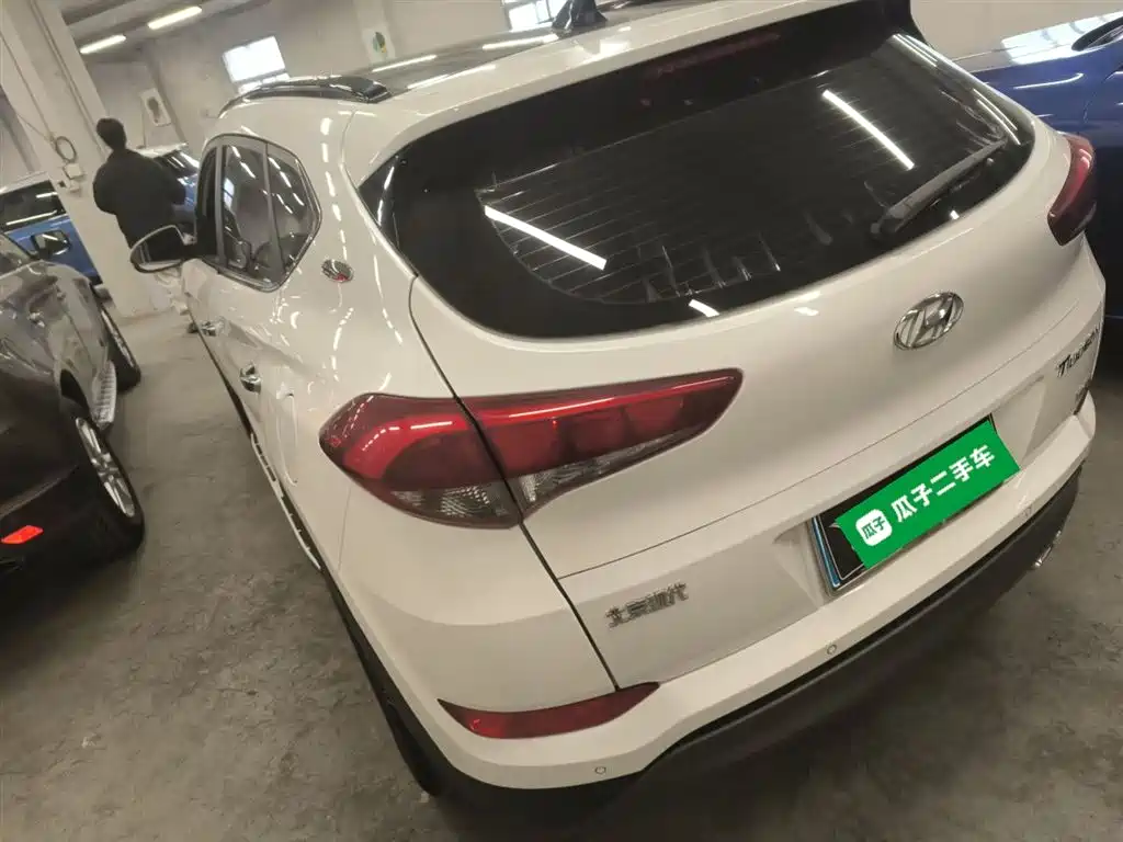 Hyundai Tucson 2018 1.6T DCT 2WD 15th Anniversary Special Edition фото 24