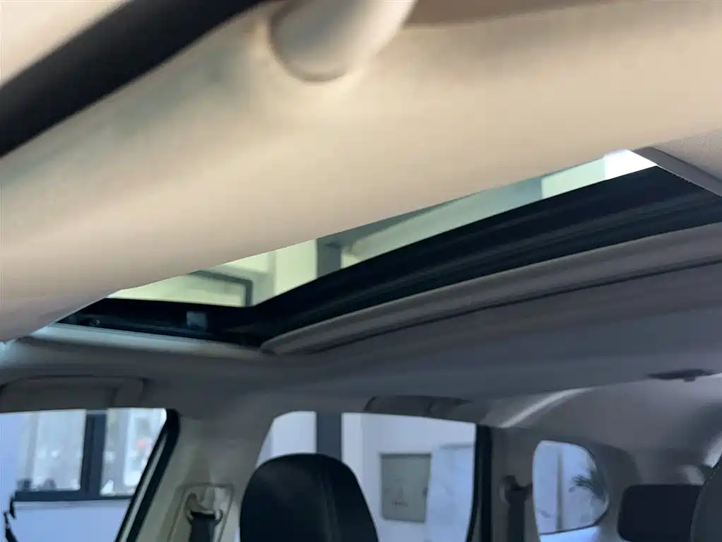 Mitsubishi Outlander 2019 2.4L 4WD Deluxe Edition 5-Seater China VI фото 15