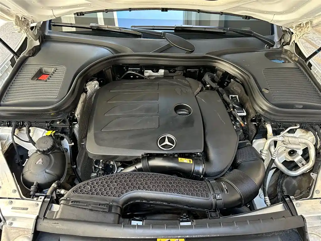 Mercedes-Benz GLC Coupe 2020 GLC 260 4MATIC Coupe SUV фото 7