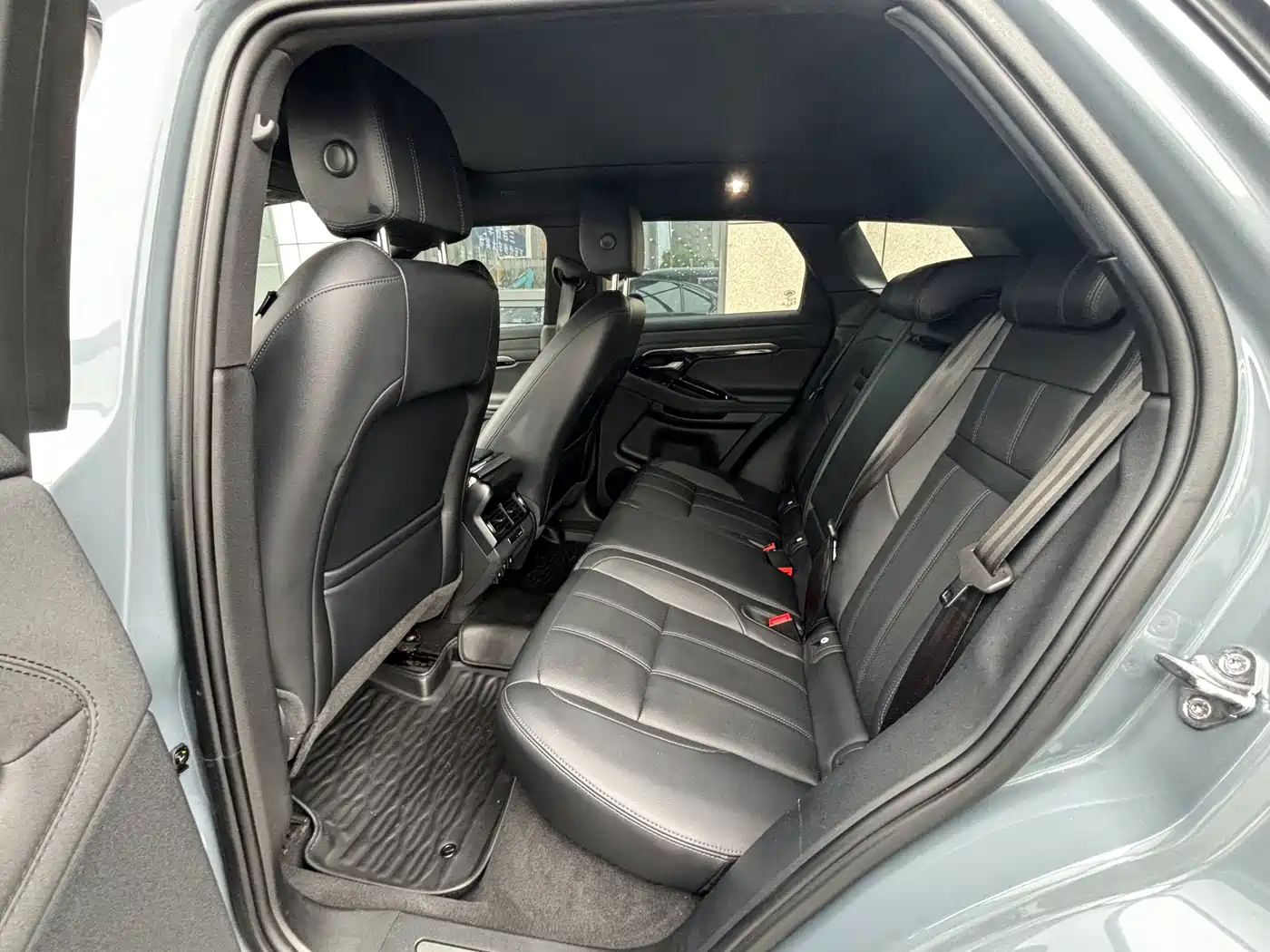 Land Rover Range Rover Evoque 2020 249PS R-DYNAMIC SE Sport Tech Edition фото 4