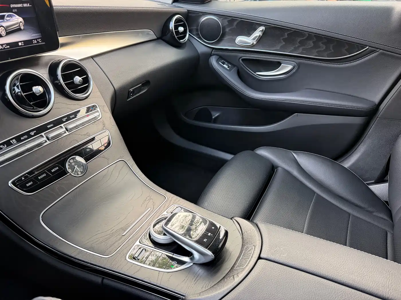 Mercedes-Benz C-Class 2017 C 180 L Sport фото 10