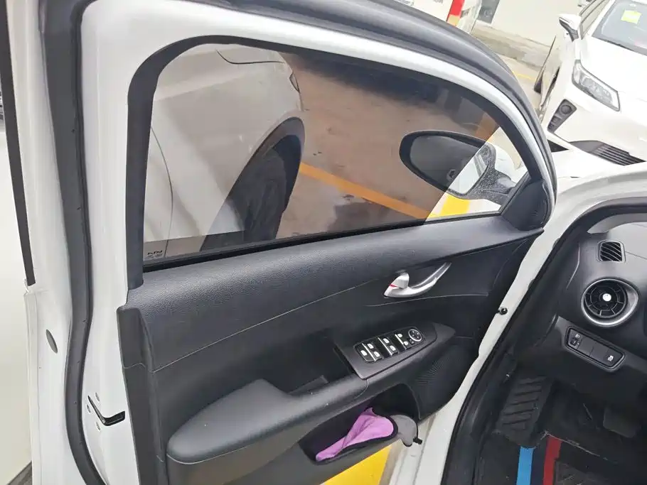 Kia K3 2023 2021 Facelift 1.5L CVT Youth Edition