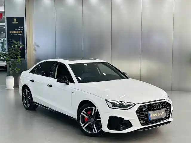 Audi A4L 2022 40 TFSI Luxury Dynamic — фото 3