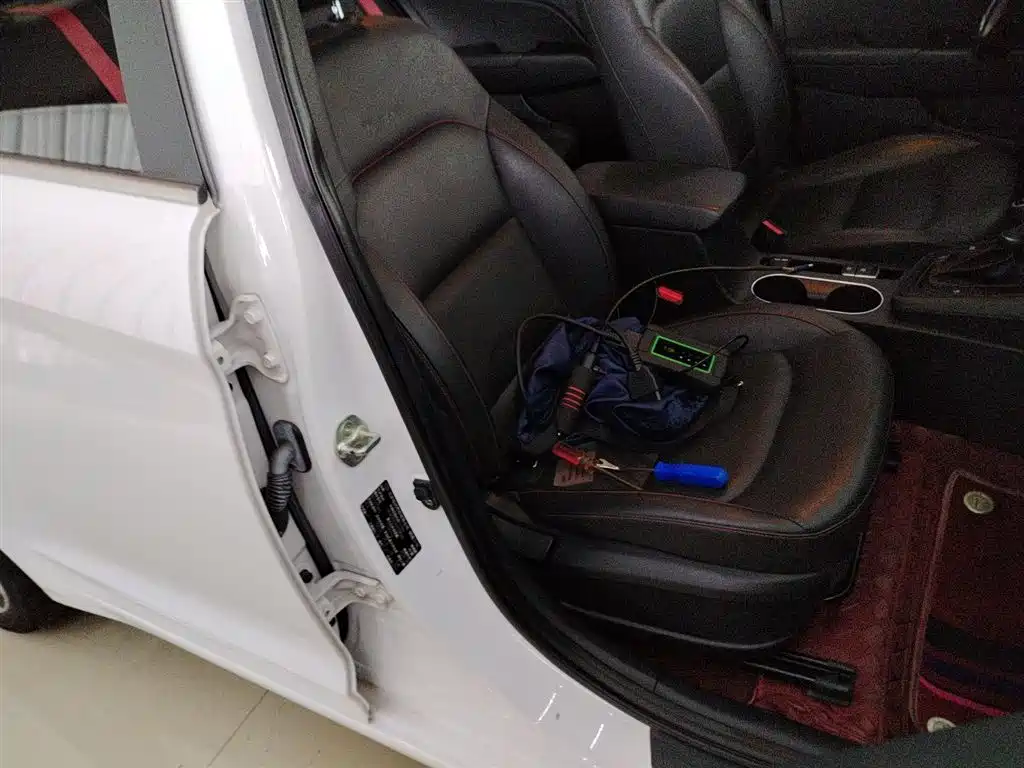 Hyundai Elantra 2019 1.4T Dual-clutch XuanDong·Vitality Type фото 24
